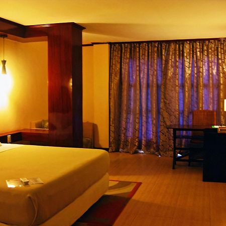 Cebu Dulcinea Hotel And Suites-Mactan Airport Hotel Lapu-Lapu City Kültér fotó