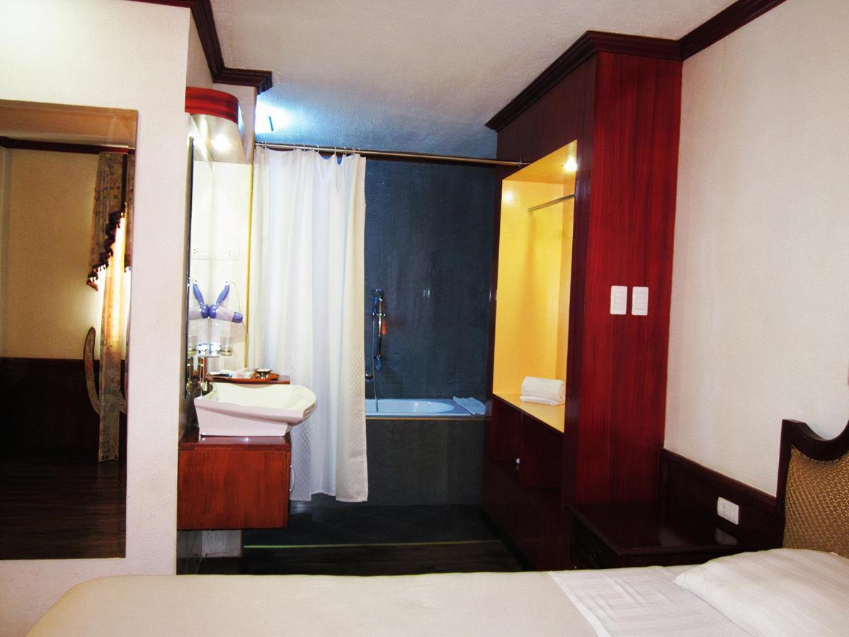 Cebu Dulcinea Hotel And Suites-Mactan Airport Hotel Lapu-Lapu City Kültér fotó
