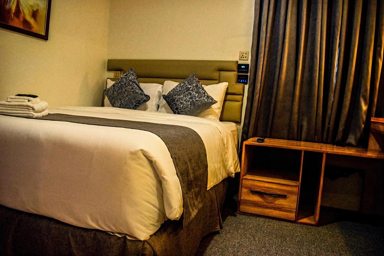 Cebu Dulcinea Hotel And Suites-Mactan Airport Hotel Lapu-Lapu City Kültér fotó