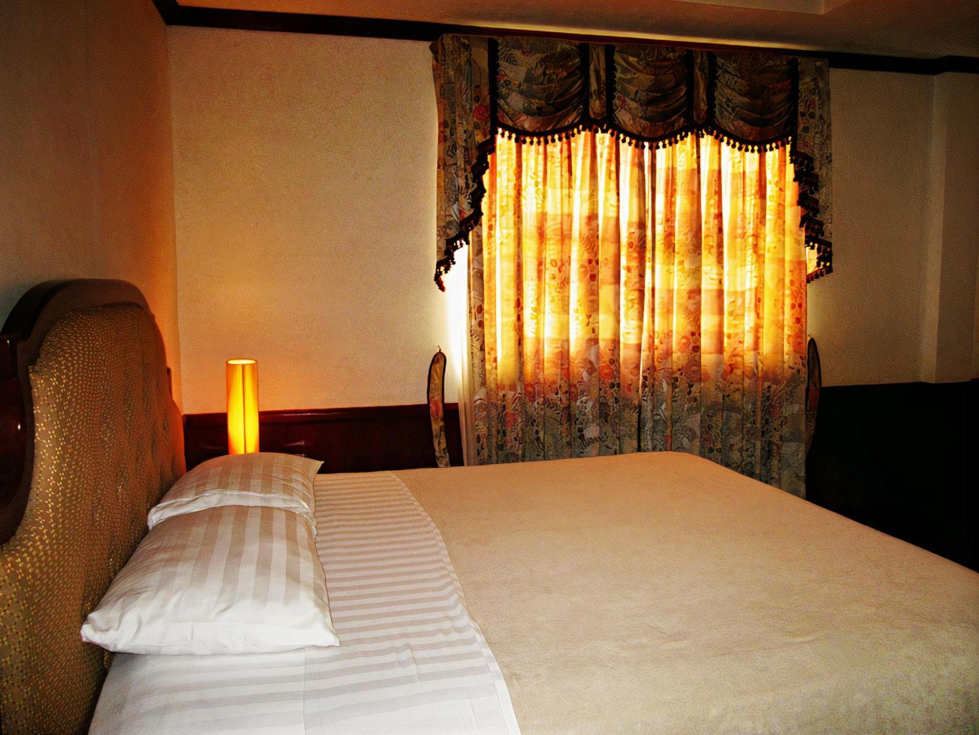 Cebu Dulcinea Hotel And Suites-Mactan Airport Hotel Lapu-Lapu City Kültér fotó