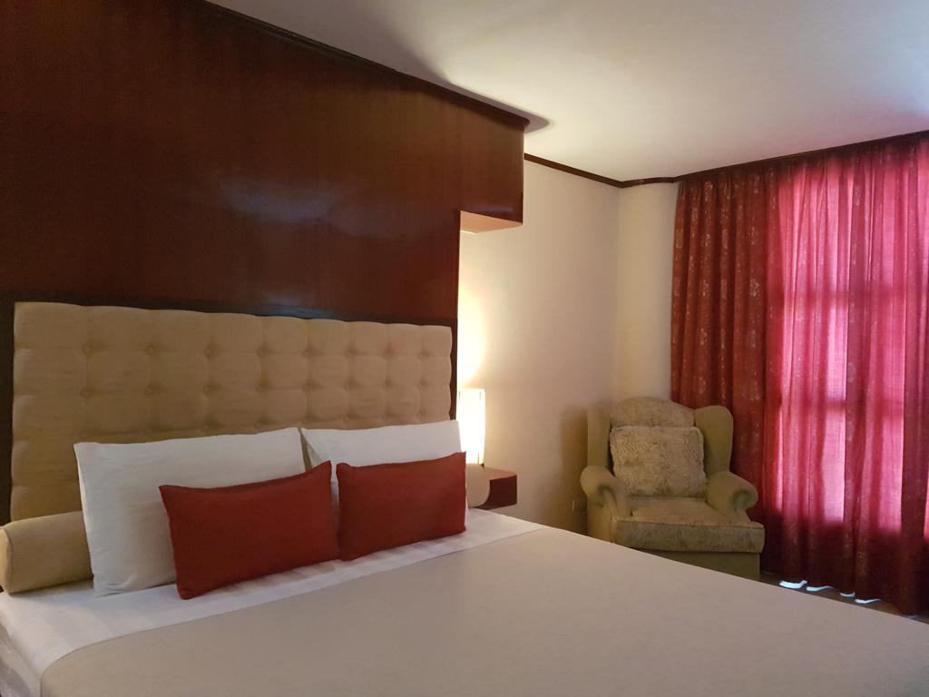 Cebu Dulcinea Hotel And Suites-Mactan Airport Hotel Lapu-Lapu City Kültér fotó