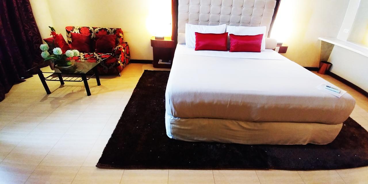 Cebu Dulcinea Hotel And Suites-Mactan Airport Hotel Lapu-Lapu City Kültér fotó