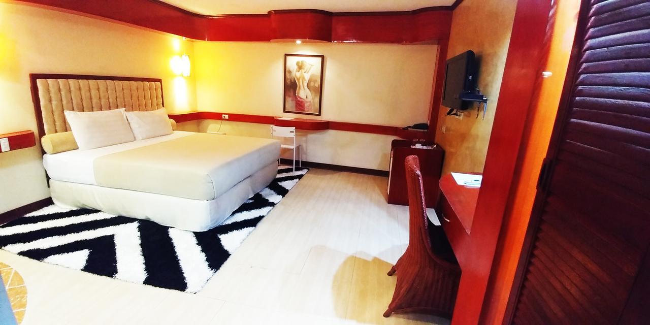 Cebu Dulcinea Hotel And Suites-Mactan Airport Hotel Lapu-Lapu City Kültér fotó
