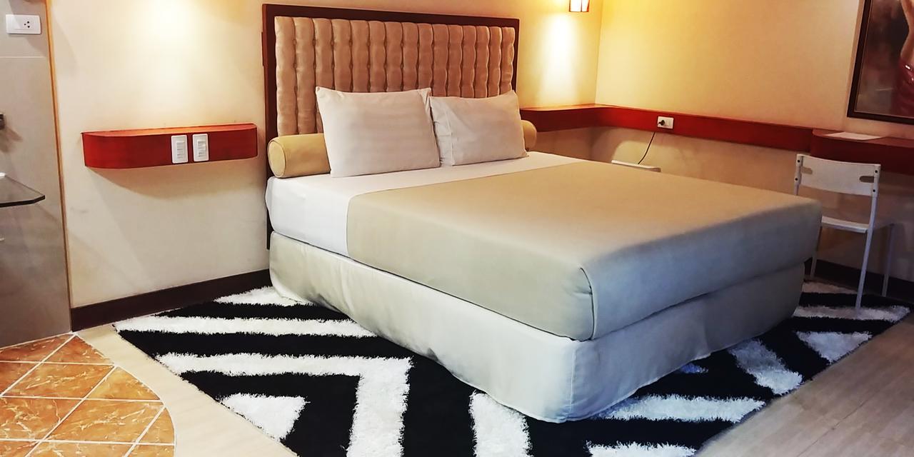Cebu Dulcinea Hotel And Suites-Mactan Airport Hotel Lapu-Lapu City Kültér fotó