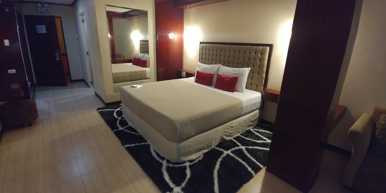 Cebu Dulcinea Hotel And Suites-Mactan Airport Hotel Lapu-Lapu City Kültér fotó