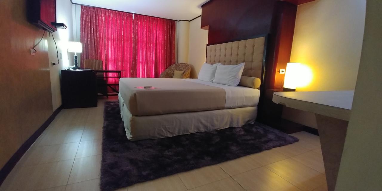 Cebu Dulcinea Hotel And Suites-Mactan Airport Hotel Lapu-Lapu City Kültér fotó