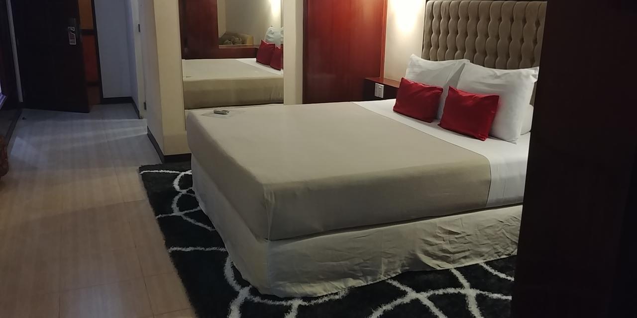 Cebu Dulcinea Hotel And Suites-Mactan Airport Hotel Lapu-Lapu City Kültér fotó