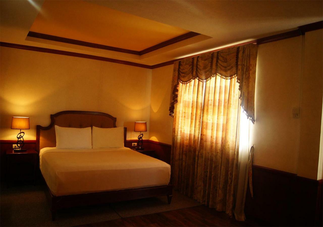 Cebu Dulcinea Hotel And Suites-Mactan Airport Hotel Lapu-Lapu City Kültér fotó